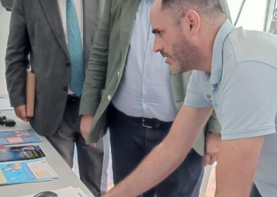 En plena demostración de radio