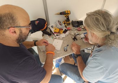 No podía faltar algo de electrónica en la Feria de la Tecnología